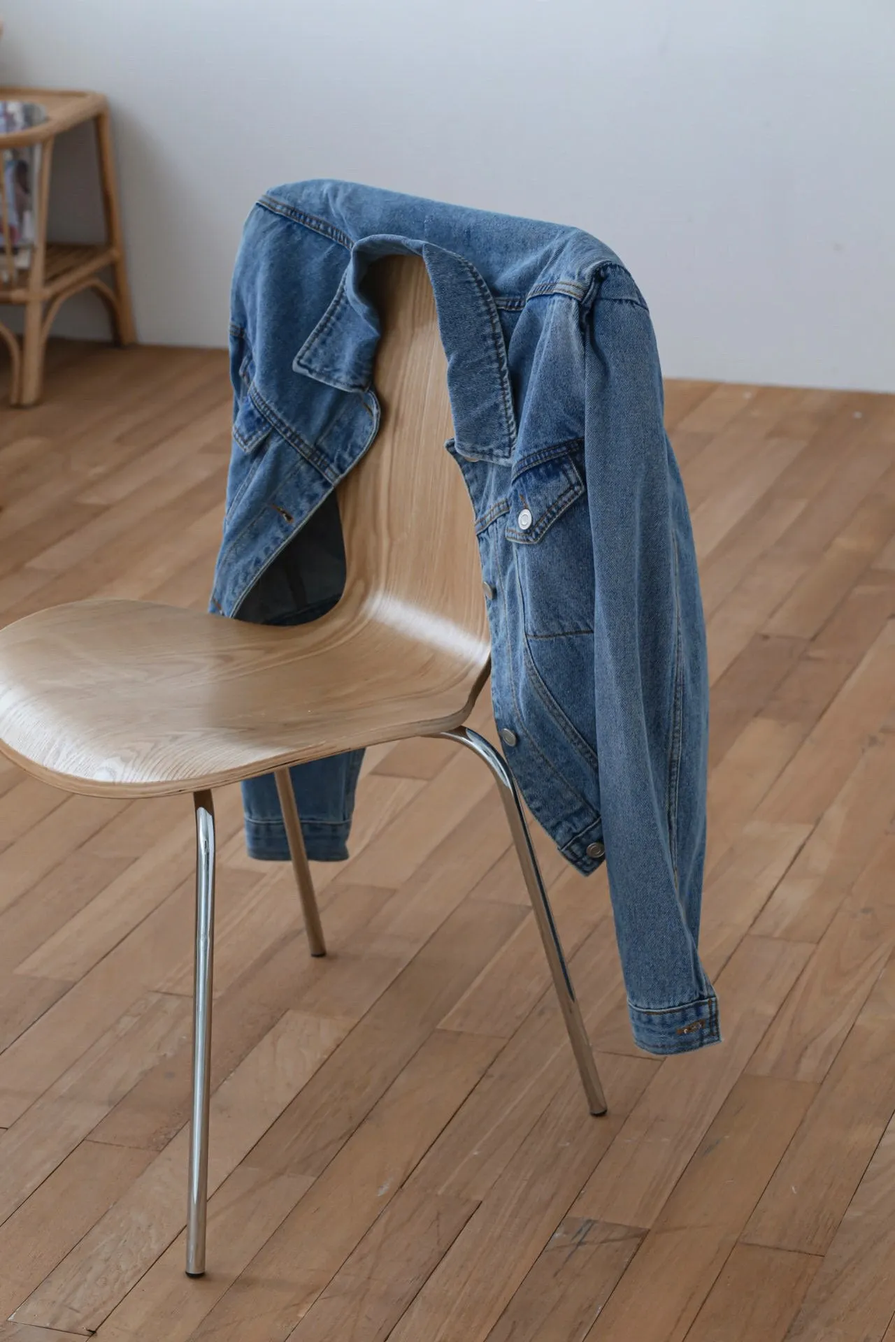 CROPPED DENIM JACKET