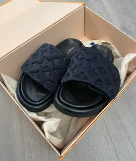 Louis Vuitton Pool Pillow Comfort Mules (Black)