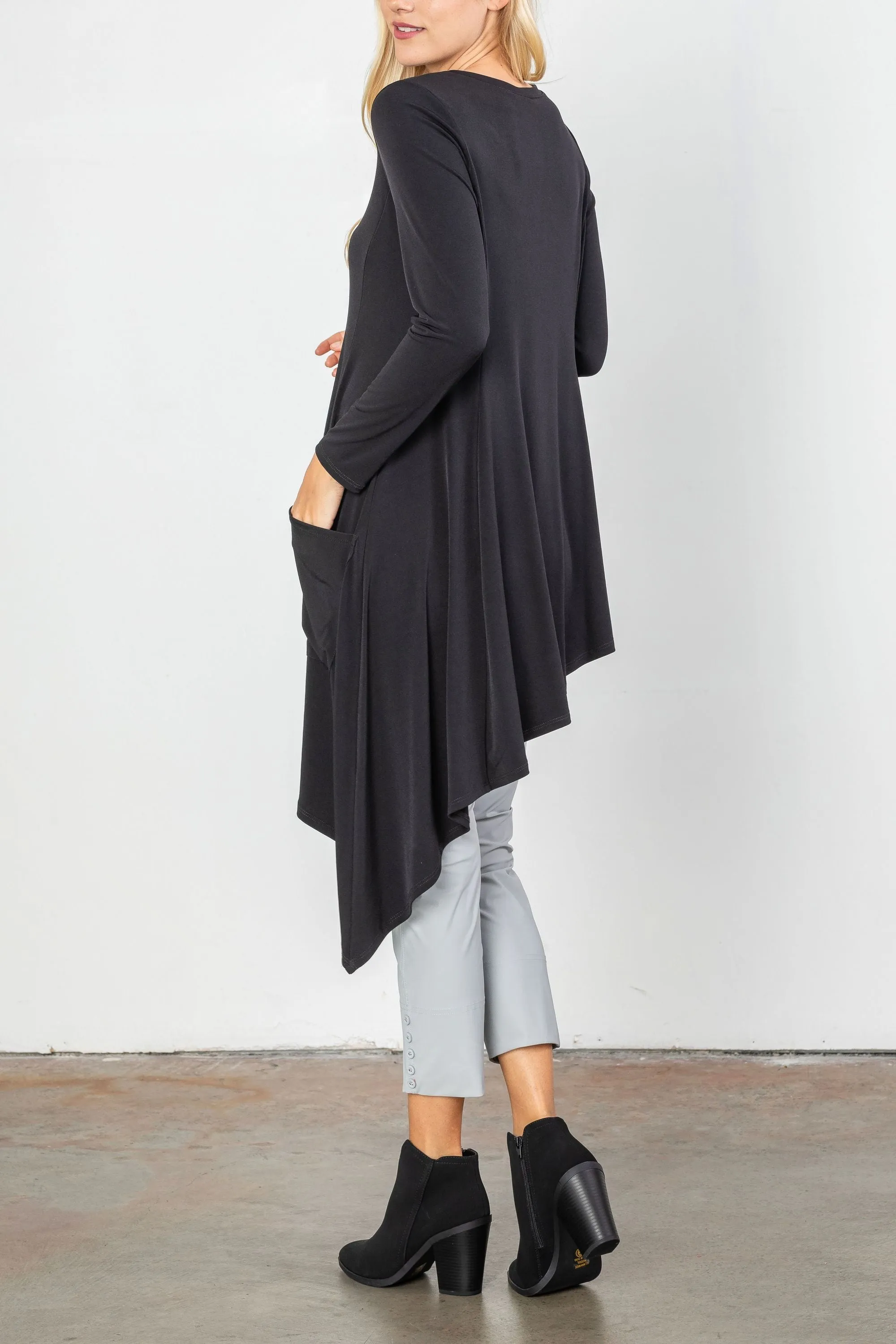 Plus Size Soft Knit Side Pocket Asymmetrical Hem Tunic